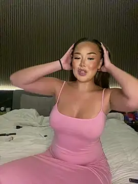 mayakitsune69 online show from April 5, 2026, 11:06 am