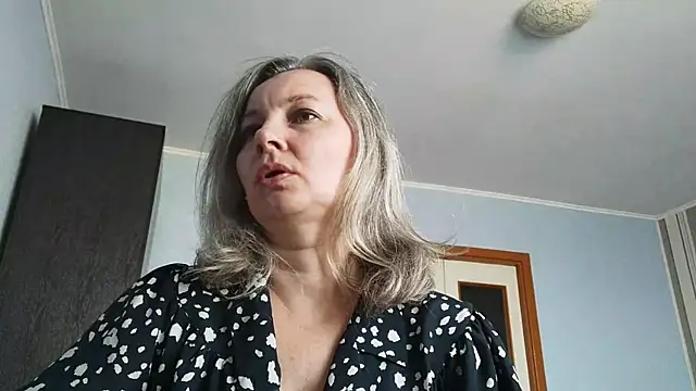 Snapshot of EdithManning chatting on March 17, 2026, 7:55 am EdithManning online show from March 17, 2026, 7:55 am
