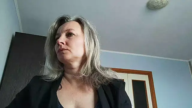 Snapshot of EdithManning chatting on March 12, 2026, 5:55 am EdithManning online show from March 12, 2026, 5:55 am