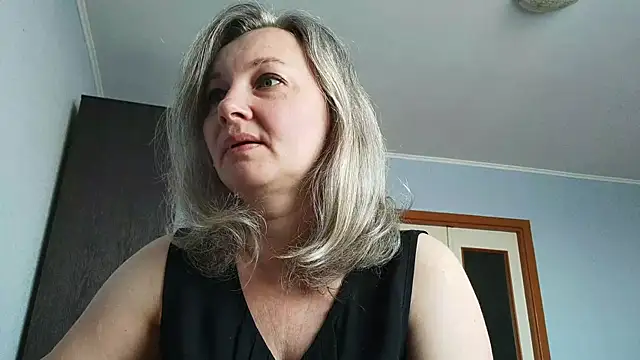 Snapshot of EdithManning chatting on March 16, 2026, 5:55 am EdithManning online show from March 16, 2026, 5:55 am