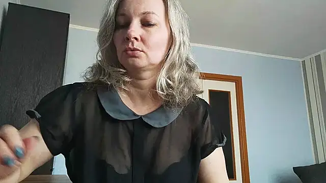 Snapshot of EdithManning chatting on March 21, 2026, 8:19 am EdithManning online show from March 21, 2026, 8:19 am