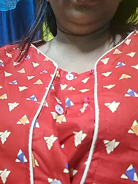 Snapshot of Hot-Anuska chatting on December 2, 2025, 1:17 am Hot-Anuska online show from December 2, 2025, 1:17 am