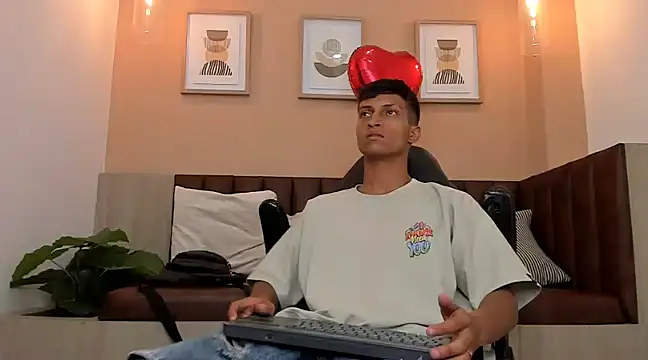 wolf james123 online show from February 8, 2025, 7:27 pm