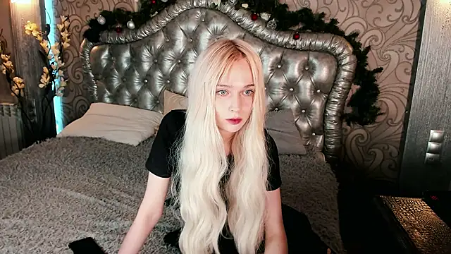 -NoraBless online show from December 26, 2024, 1:32 pm