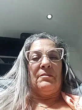 Snapshot of miisevvie_ chatting on March 2, 2025, 8:59 am miisevvie online show from March 2, 2025, 8:59 am