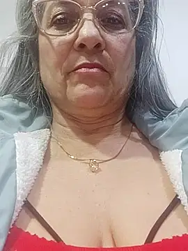 Snapshot of miisevvie_ chatting on March 4, 2025, 8:13 am miisevvie online show from March 4, 2025, 8:13 am