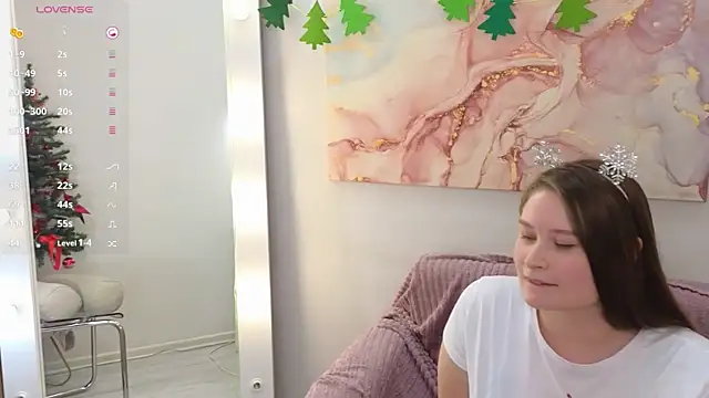 Snapshot of sophie__lee chatting on December 20, 2024, 2:26 pm sophie  lee online show from December 20, 2024, 2:26 pm