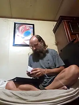 Snapshot of Beyond1978 chatting on October 5, 2025, 6:48 am Beyond1978 online show from October 5, 2025, 6:48 am