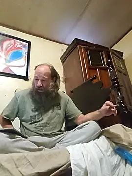 Snapshot of Beyond1978 chatting on October 21, 2025, 12:15 pm Beyond1978 online show from October 21, 2025, 12:15 pm