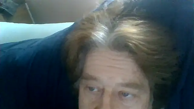 Snapshot of frankie7inch chatting on June 21, 2026, 4:13 pm frankie7inch online show from June 21, 2026, 4:13 pm