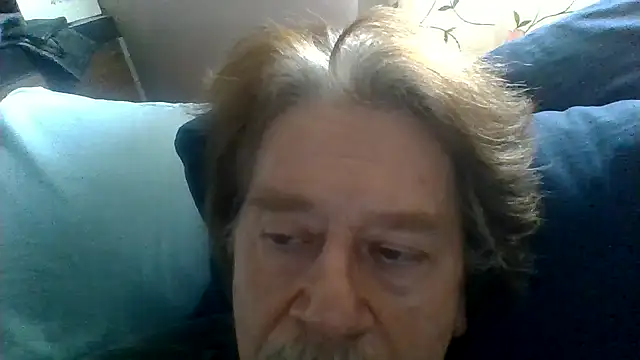 Snapshot of frankie7inch chatting on June 26, 2026, 6:03 pm frankie7inch online show from June 26, 2026, 6:03 pm