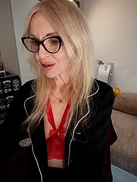 Mila Lovi online show from April 20, 2026, 9:23 am