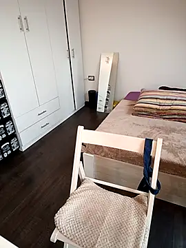 Mila Lovi online show from November 22, 2025, 12:37 pm