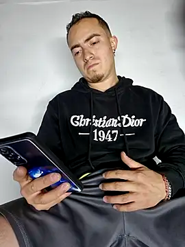 dragon1006 online show from October 4, 2025, 5:42 am