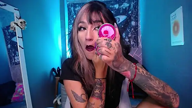 amelierouss online show from March 26, 2026, 12:53 am