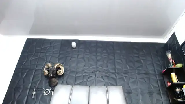 Hanna Fox 69 online show from April 2, 2026, 4:02 pm