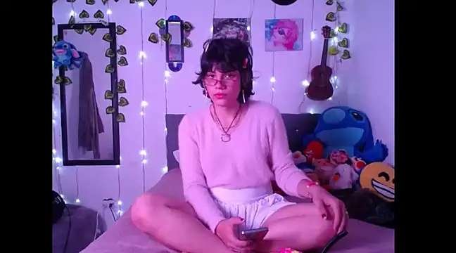 Caitlynwheler online show from January 19, 2025, 11:53 pm