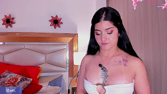 Snapshot of kimberly_latin chatting on October 16, 2025, 6:27 pm kimberly latin online show from October 16, 2025, 6:27 pm