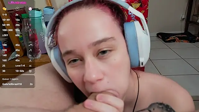 Snapshot of Angels_fuck chatting on December 23, 2024, 2:35 am Angels fuck online show from December 23, 2024, 2:35 am