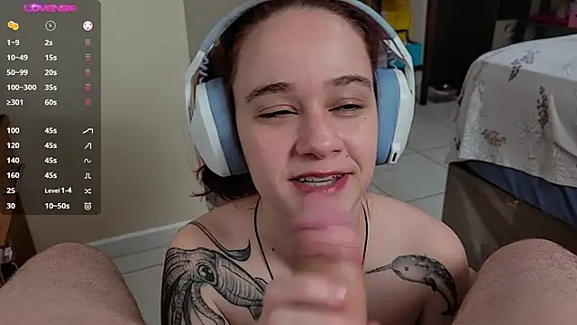 Snapshot of Angels_fuck chatting on December 16, 2024, 2:15 am Angels fuck online show from December 16, 2024, 2:15 am