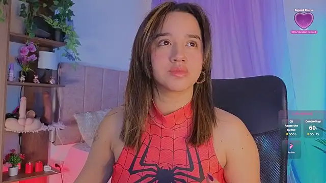 Snapshot of emilyrouxe chatting on December 5, 2025, 1:53 pm emilyrouxe online show from December 5, 2025, 1:53 pm