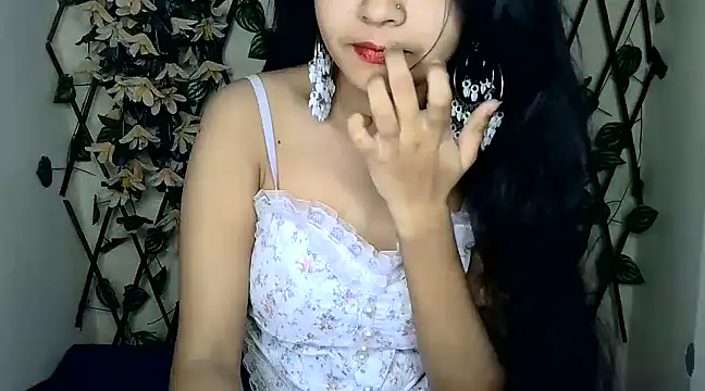 SUZY FROMUS online show from February 18, 2025, 8:25 pm