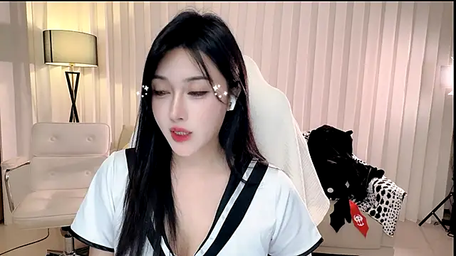 Snapshot of K-moumou chatting on November 10, 2025, 3:17 pm K-moumou online show from November 10, 2025, 3:17 pm