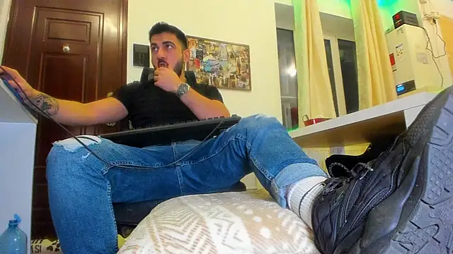 welcometo hell online show from November 21, 2025, 11:59 pm