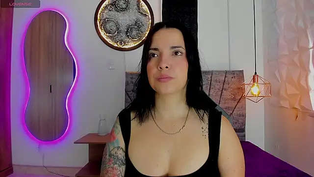 Snapshot of tatiana_sc chatting on October 8, 2025, 1:23 pm tatiana sc online show from October 8, 2025, 1:23 pm