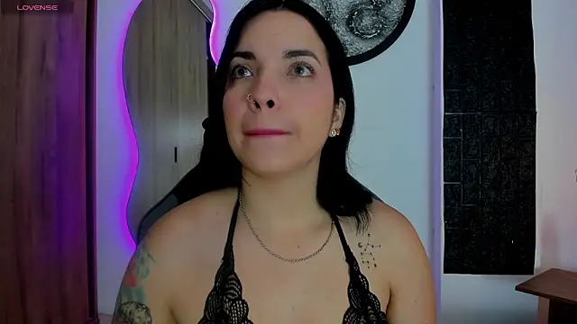 Snapshot of tatiana_sc chatting on October 3, 2025, 1:23 pm tatiana sc online show from October 3, 2025, 1:23 pm