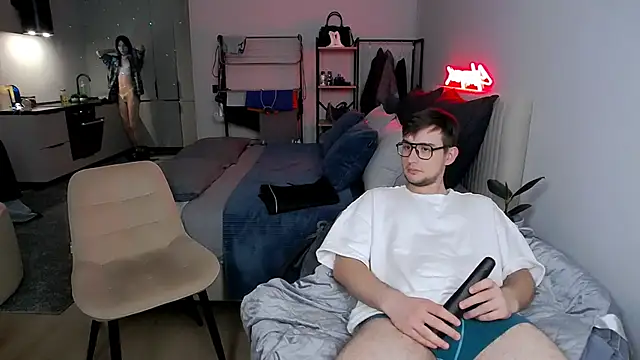 Tanya M online show from April 18, 2026, 7:07 pm