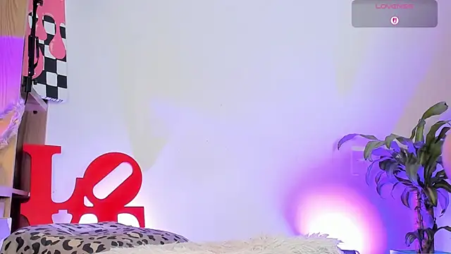 Snapshot of adelarangel chatting on November 22, 2025, 11:47 pm adelarangel online show from November 22, 2025, 11:47 pm