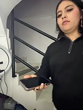 Annie9  online show from December 20, 2025, 3:53 am