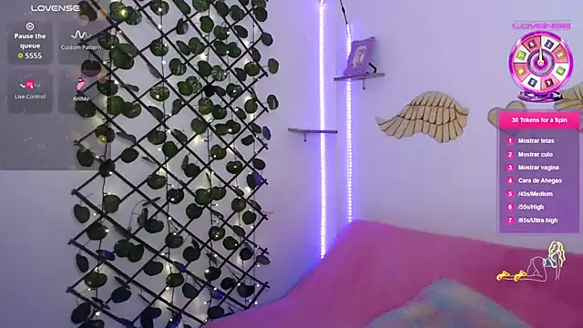 EmberEyes 999 online show from September 16, 2025, 7:26 pm