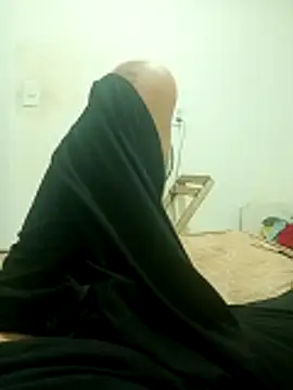 Snapshot of alexandre12115 chatting on April 20, 2026, 2:18 pm alexandre12115 online show from April 20, 2026, 2:18 pm