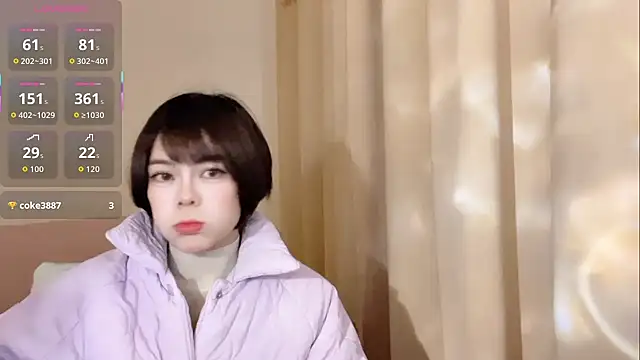 Snapshot of Linda-LL chatting on December 14, 2025, 9:59 am Linda-LL online show from December 14, 2025, 9:59 am