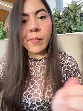 Iam  Cristal online show from May 7, 2026, 10:24 pm