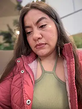 Iam  Cristal online show from December 18, 2025, 9:51 pm