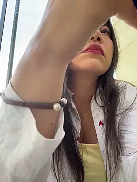 Iam  Cristal online show from May 30, 2026, 10:04 pm
