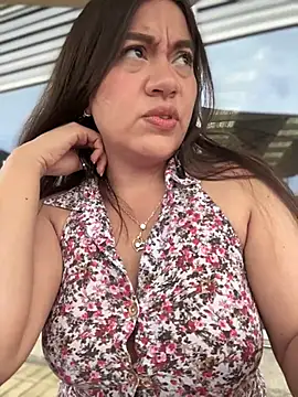 Iam  Cristal online show from January 11, 2026, 7:54 pm