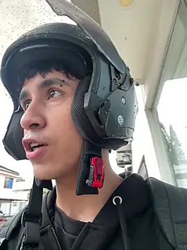 Thayler jones online show from April 15, 2026, 11:16 am