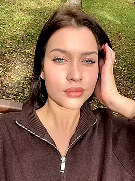 KikiWatson online show from October 11, 2025, 10:38 am