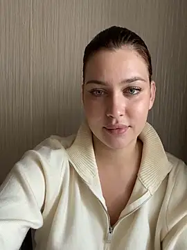 KikiWatson online show from October 4, 2025, 12:39 pm