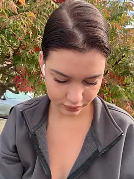 KikiWatson online show from September 28, 2025, 6:09 am