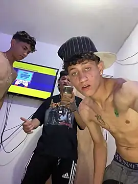 LatinBoysxxx online show from January 16, 2025, 11:37 pm