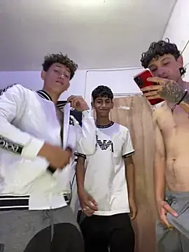 LatinBoysxxx online show from January 27, 2025, 4:22 pm