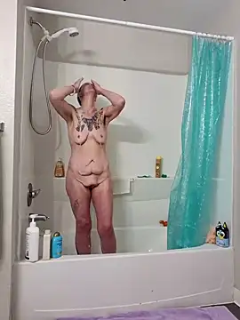 thatonespicychick online show from February 3, 2025, 5:40 am