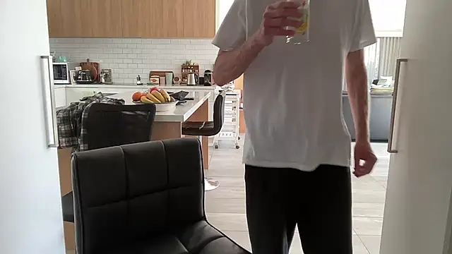 angie-puttana online show from September 15, 2025, 12:33 am