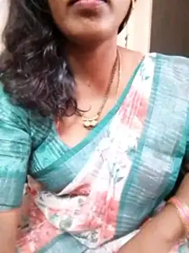 Snapshot of sneha_telugu_girl chatting on November 5, 2025, 4:26 am sneha telugu girl online show from November 5, 2025, 4:26 am