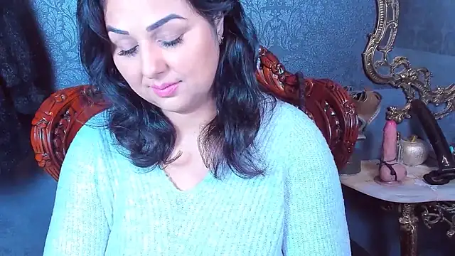 SelenaNoctis online show from November 5, 2025, 7:44 am